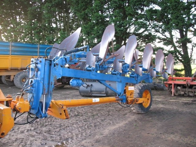 PŁUG OBRACANY 4+1 PÓŁZAWIESZANY — zdjęcie 1