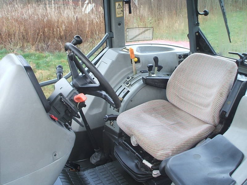Massey Ferguson 4235 2000 — zdjęcie 2