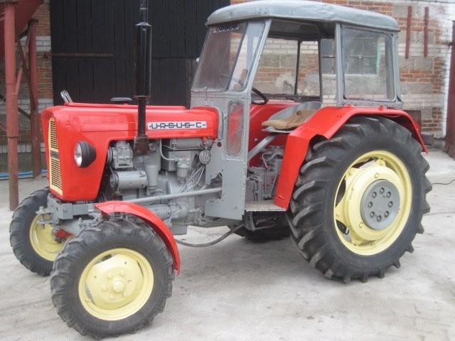 Ursus C-330 — zdjęcie 2
