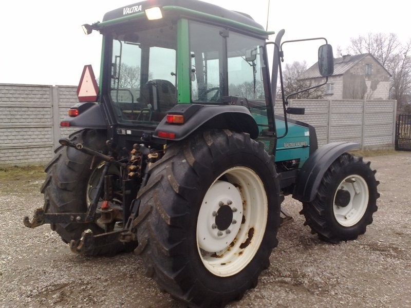 Ciągnik rolniczy Valtra 900 , rok .1999 — zdjęcie 3