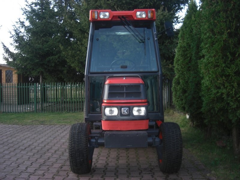 Kubota ST30 Kabina  (Iseki , John Deere) — zdjęcie 1