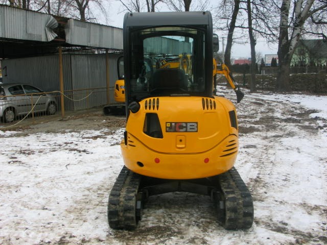 JCB 8025 ZTS z 2011 roku — zdjęcie 3