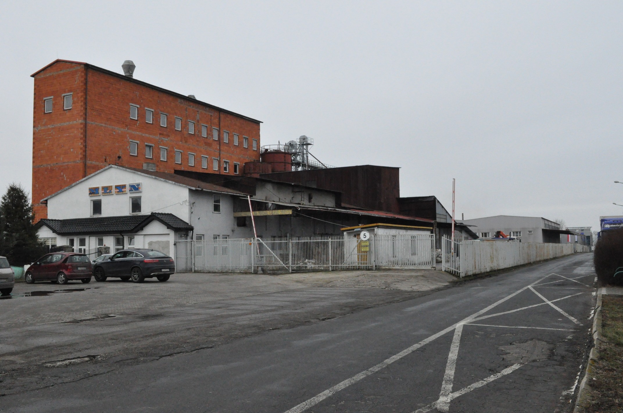 Sprzedam młyn zbożowy wraz z infrastrukturą — zdjęcie 2