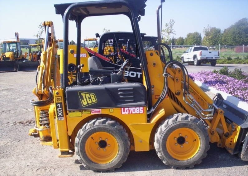 Jcb 1CX KOPARKO ŁADOWARKIE — zdjęcie 1
