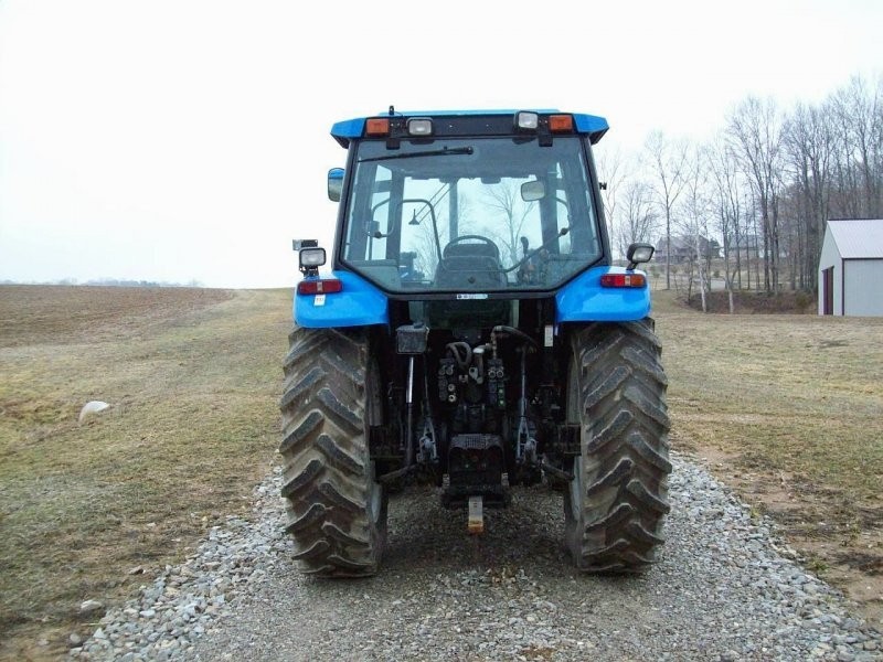 New Holland TS110 Ciagnik — zdjęcie 2