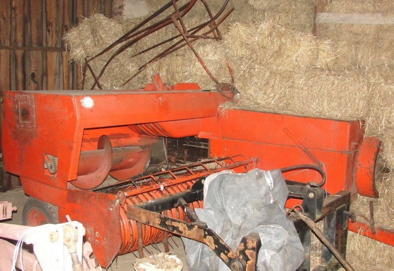 Kupie lub zamienię ursus c -355 na prasę belującą — zdjęcie 2