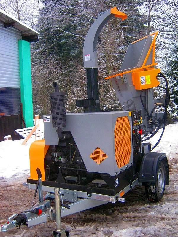 Rębak tarczowy na podwoziu leśnym,  65HP, 4 noże tnące, BóBR 92 PROFI — zdjęcie 7