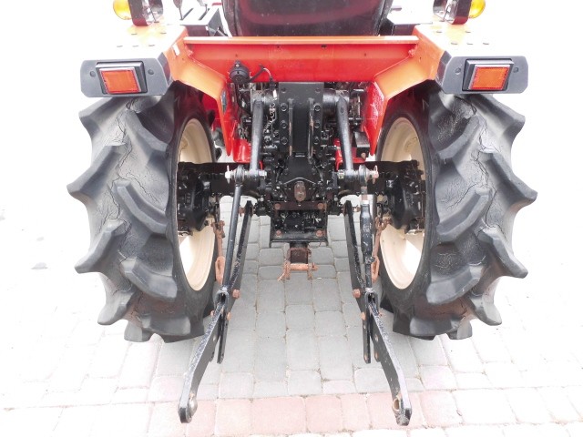 Yanmar F175 super stan mini traktor kubota iseki — zdjęcie 4