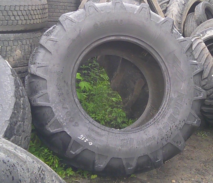 (G215) Opona 600/65 R28 Kleber Super 15 — zdjęcie 2