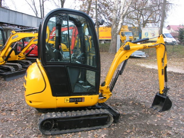 koparkikrakow.pl - JCB 8018 2011 sprzedam koparkę — zdjęcie 1