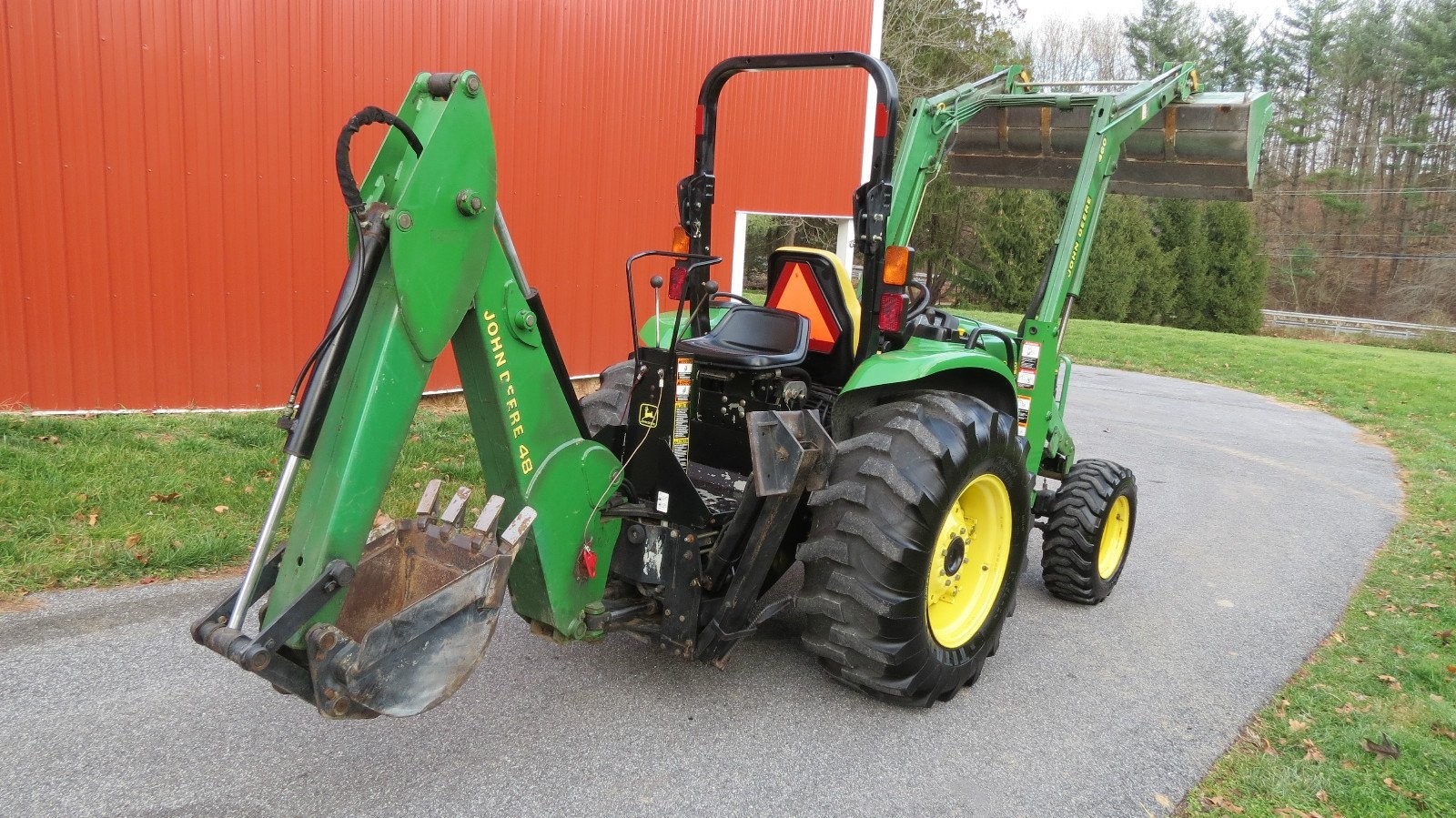 John Deere 460 + ładowaczem - 2005 — zdjęcie 2