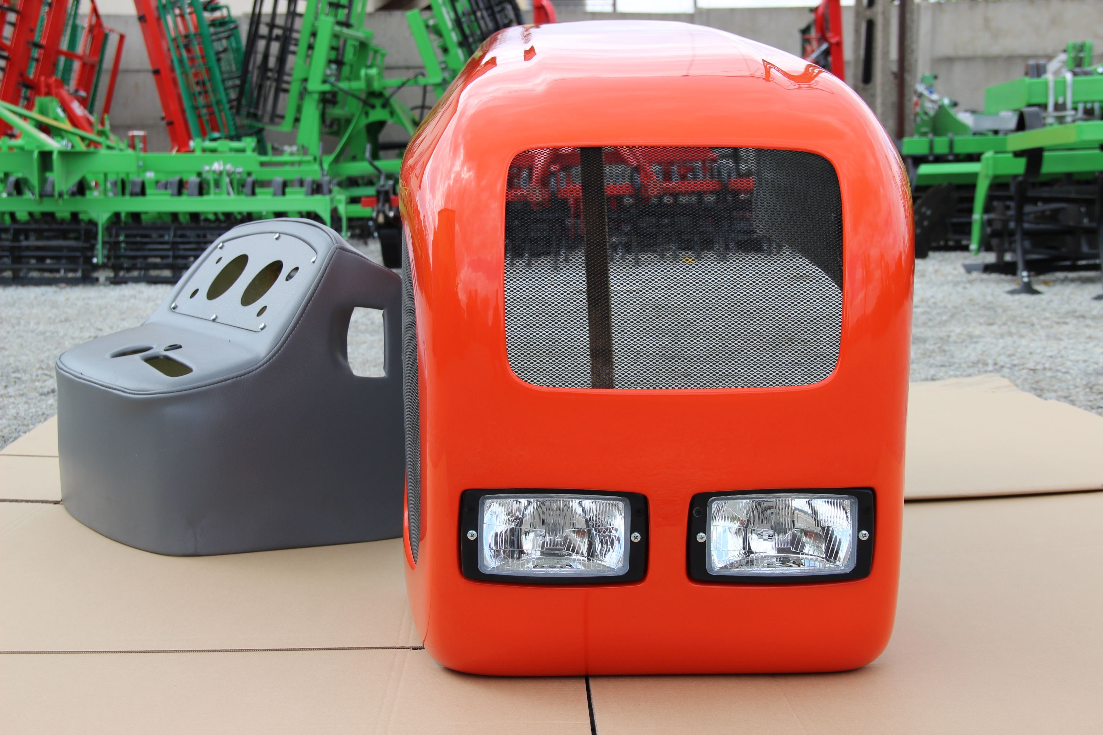 Maska z pulpitem Ursus maski tworzywo C360 C-360 Naglak model MN1 — zdjęcie 5