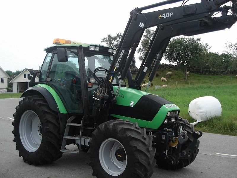 Deutz Fahr 1 2 0 Ciągnik  — zdjęcie 1