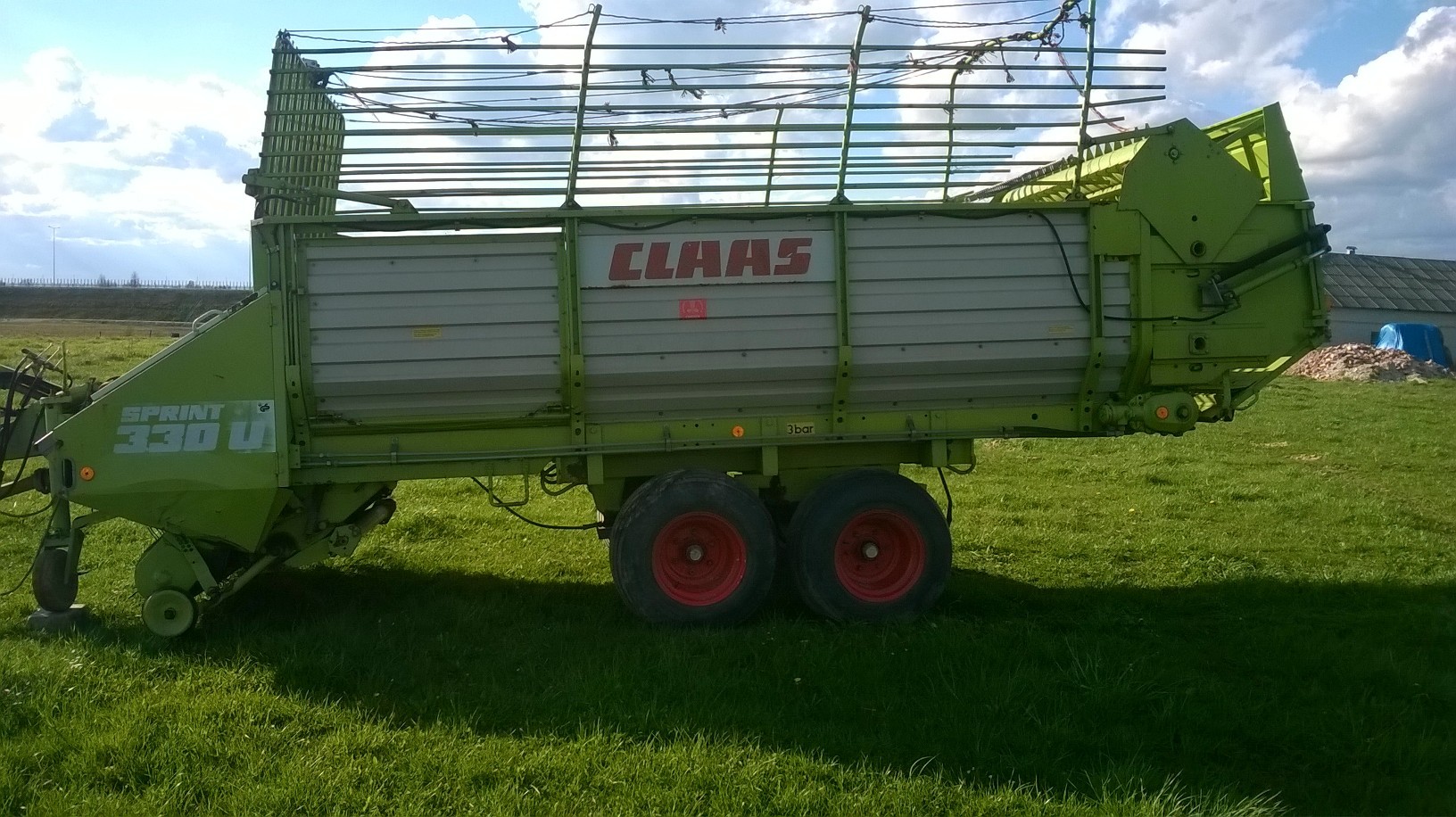 Przyczepa samozbierająca Claas Sprint 330 U — zdjęcie 3