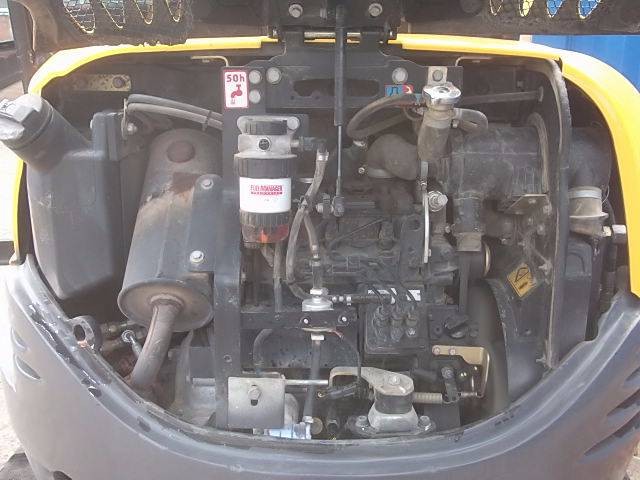 Minikoparka JCB 8026CTS — zdjęcie 3