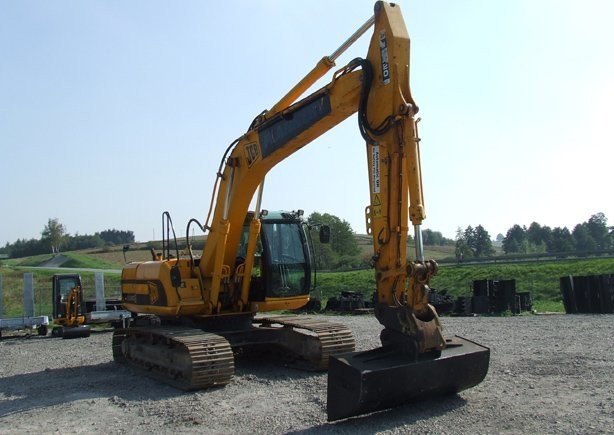Koparka gąsienicowa JCB JS 220LC z roku 2007 — zdjęcie 2