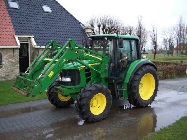 John Deere 6330 — zdjęcie 1