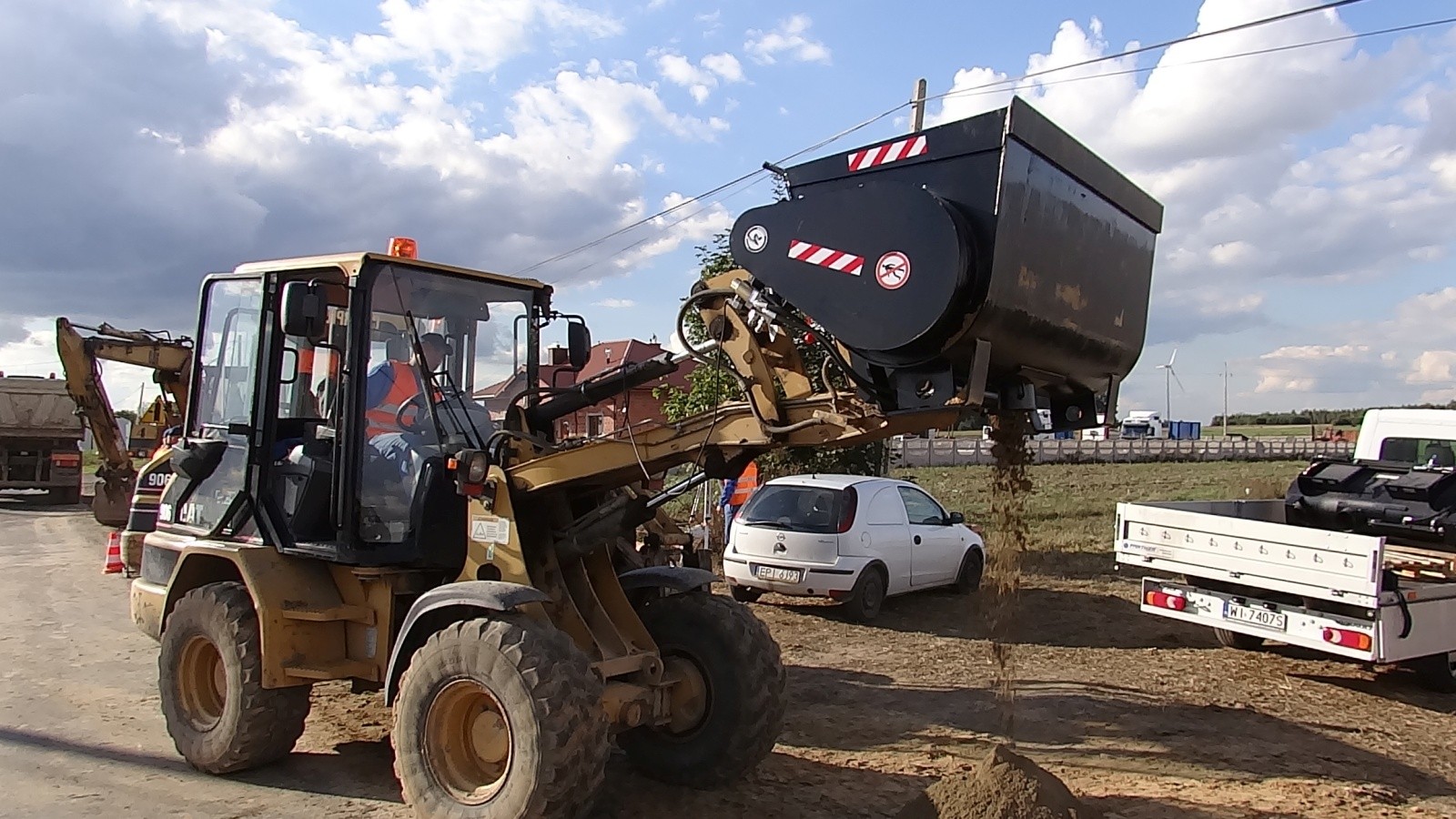 Łyżka , mieszalnik do betonu KOVACO do ładowarki CAT, JCB, VOLVO,CASE — zdjęcie 1