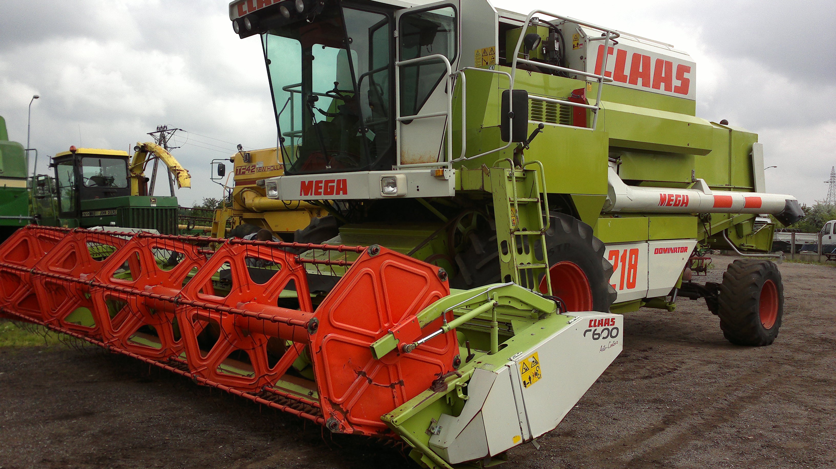 Kombajn CLAAS MEGA 218 4x4 — zdjęcie 1