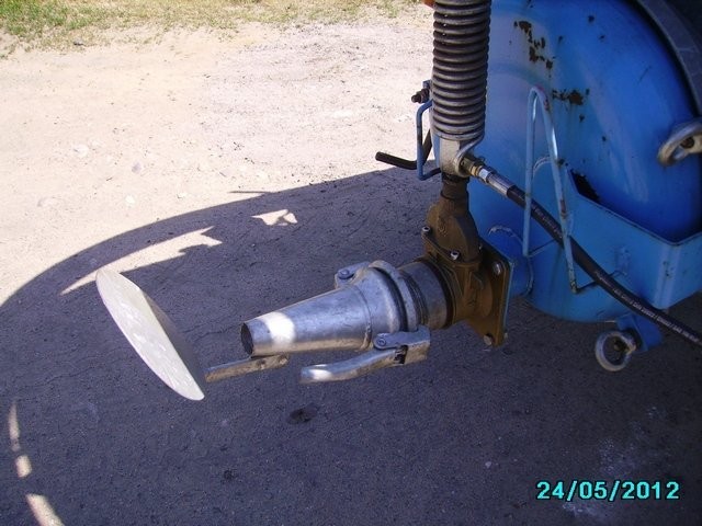 Wóz asenizacyjny POMOT 2008r — zdjęcie 5