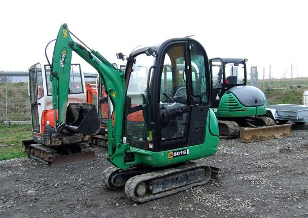 Minikoparka gąsienicowa JCB 8016 z roku 2007' — zdjęcie 1