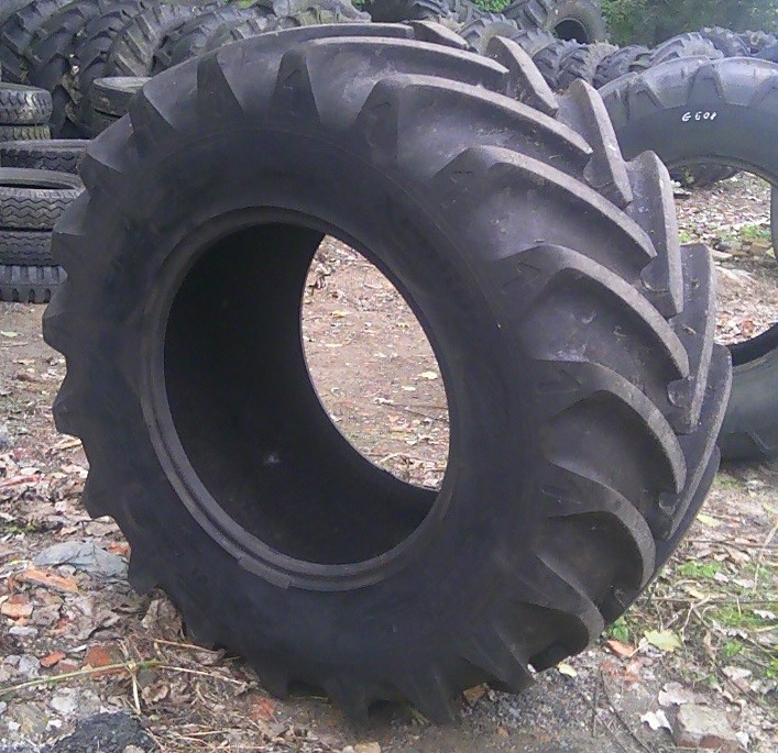 (G609) Opona 600/60 R28 Michelin — zdjęcie 2