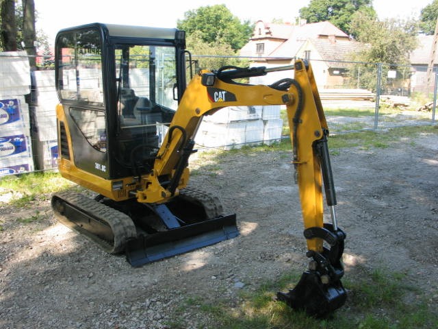 Sprzedam koparki CAT 3018 C z 2007 i 2008 roku — zdjęcie 4