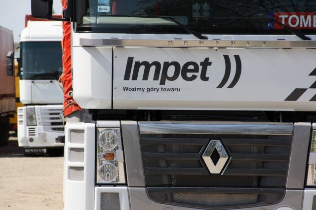Transport towarów - ciężarówki z plandeką 24t kraj i zagranica