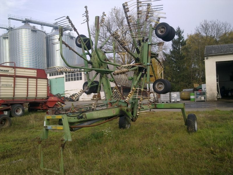 Sprzedam zgrabiarke Krone — zdjęcie 1
