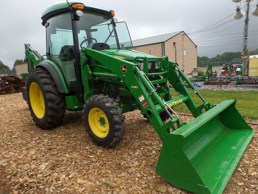 Ciągnik John Deere 4c0c6A — zdjęcie 3