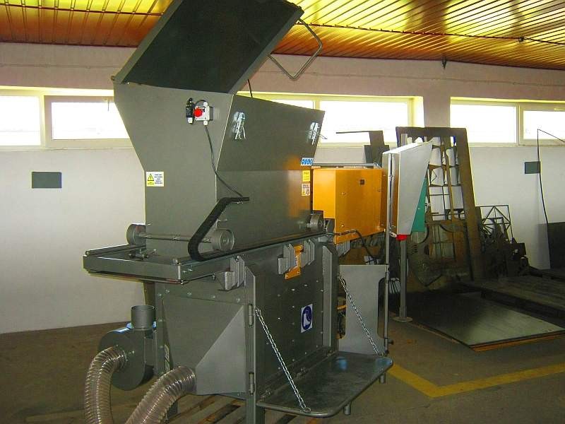 Rozdrabniacz, STRUGARKA  do nieforemnych odpadów 11 kW, HEBLER W-1 — zdjęcie 4