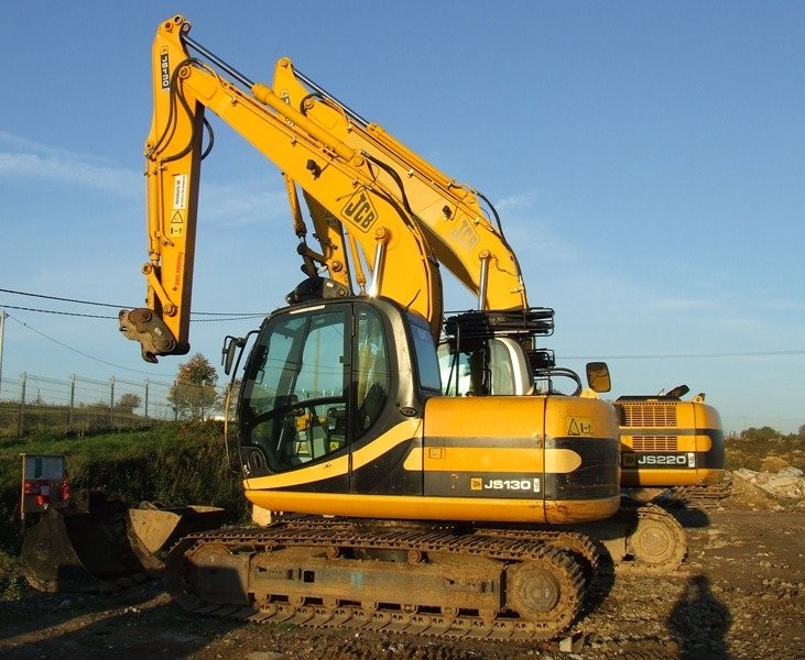 Sprzedam- Koparki gąsienicowe JCB JS — zdjęcie 1