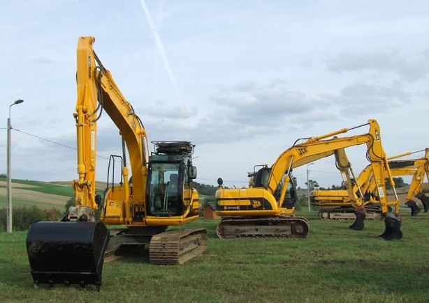 Koparka gąsienicowa- JCB JS 130LC z roku 2007 — zdjęcie 6