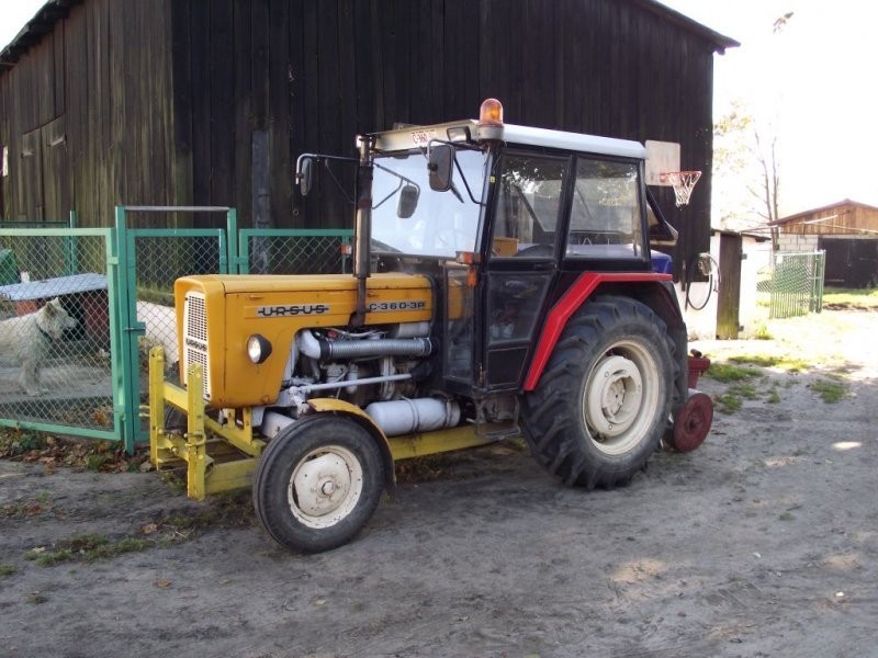 Oryginalny pług do ciagników rolniczych Ursus — zdjęcie 2