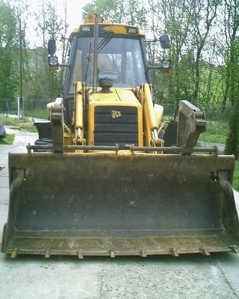 KOPARKO ŁADOWARKA JCB 3CX — zdjęcie 1