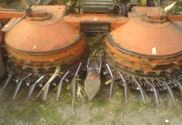 New Holland 1900 s1900 + przystawka kemper 3000 — zdjęcie 3