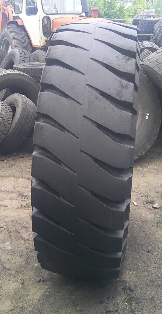 (G159) Opona 18.00 R25 Bridgestone V-Steel  — zdjęcie 1