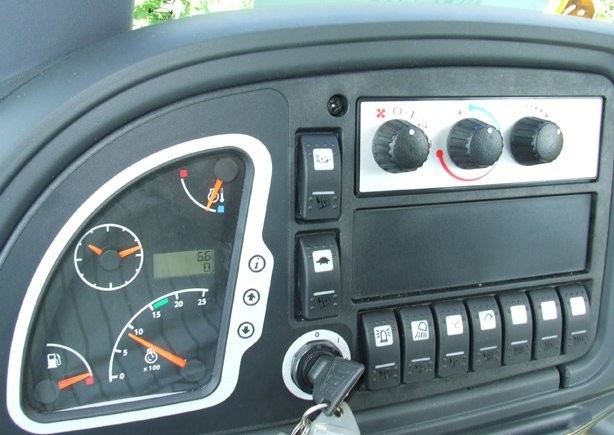 JCB 3CX Sitemaster z roku 2010 NOWA — zdjęcie 3