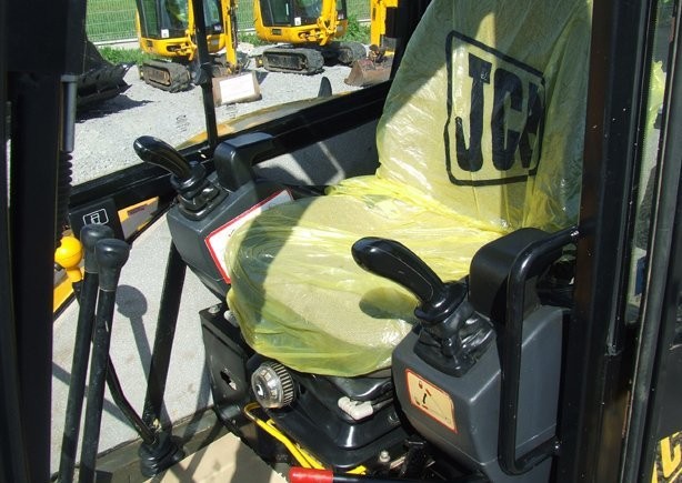 Midi koparki: JCB 8060 z roku 2007 — zdjęcie 3