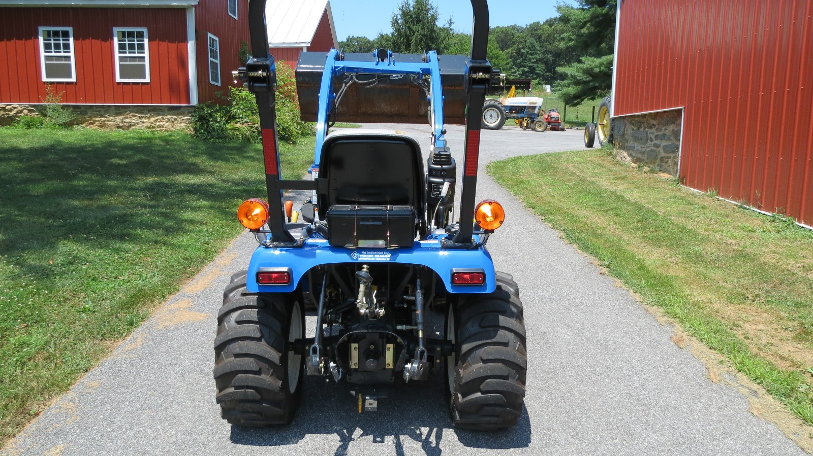 New Holland -1.030 z ładowaczem — zdjęcie 3