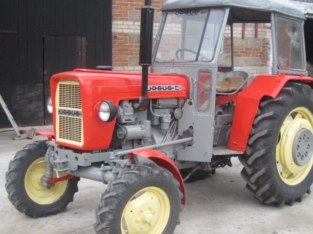 Ursus C-330 — zdjęcie 1
