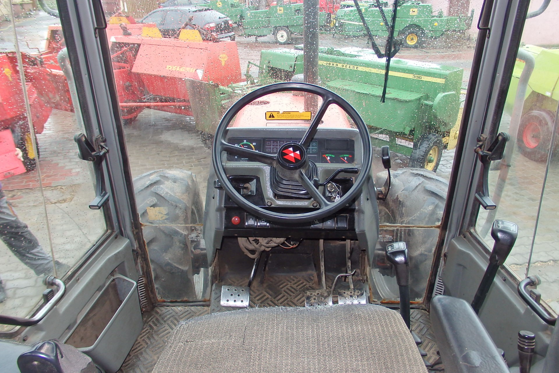 Ciągnik Rolniczy MASSEY FERGUSSON 3060 — zdjęcie 5
