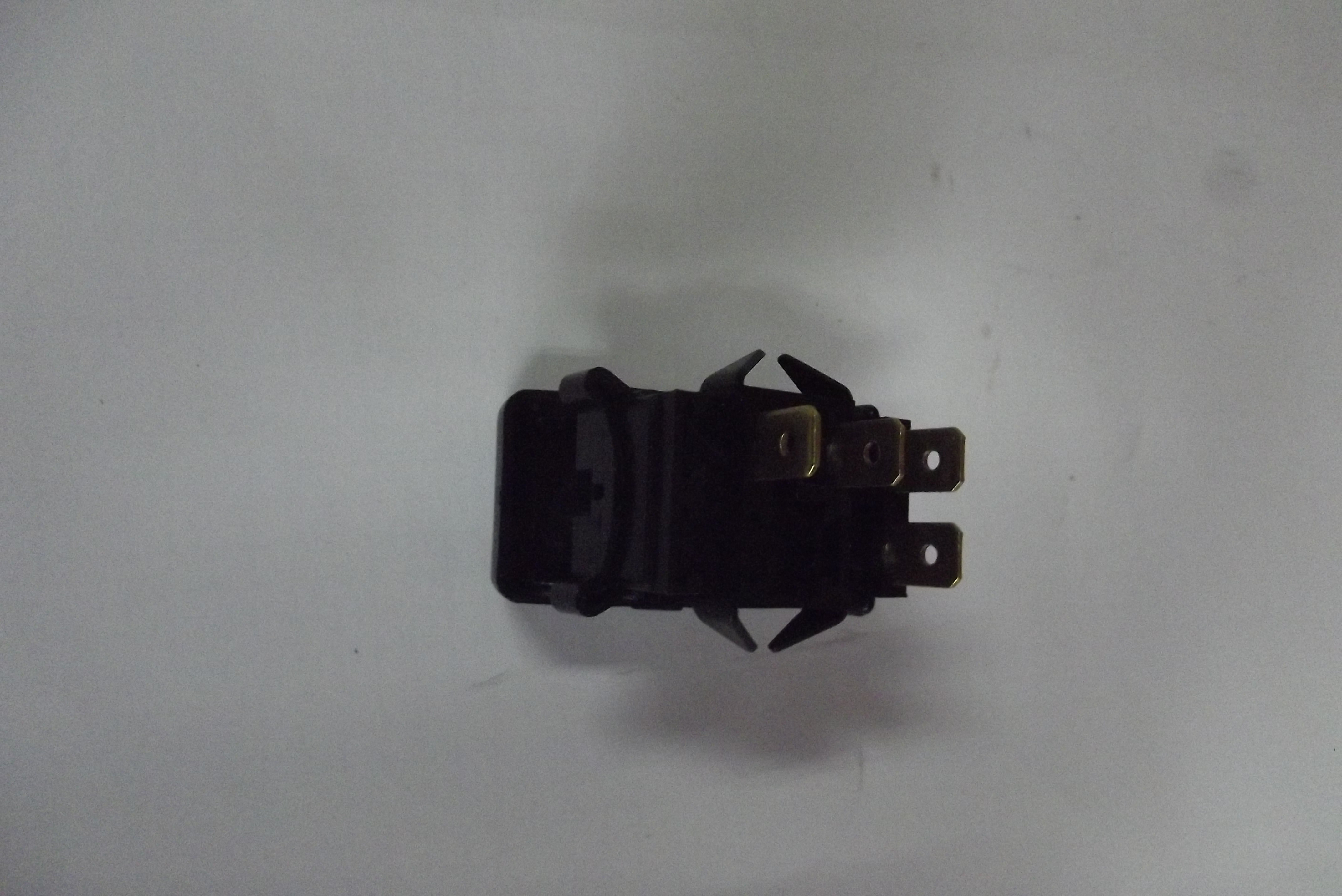 Przełącznik świateł roboczych URSUS 3502/2802/3524/5714/6824 z diodą.  — zdjęcie 3