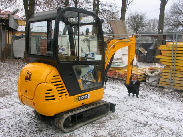 Sprzedam JCB 8015 z 2004 roku - mini koparka — zdjęcie 5