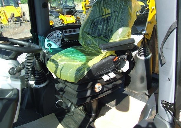 JCB 3CX Contractor z roku 2006. — zdjęcie 3