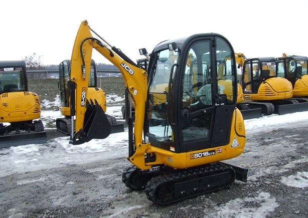 minikoparka JCB 8016 wersja demonstracyjna