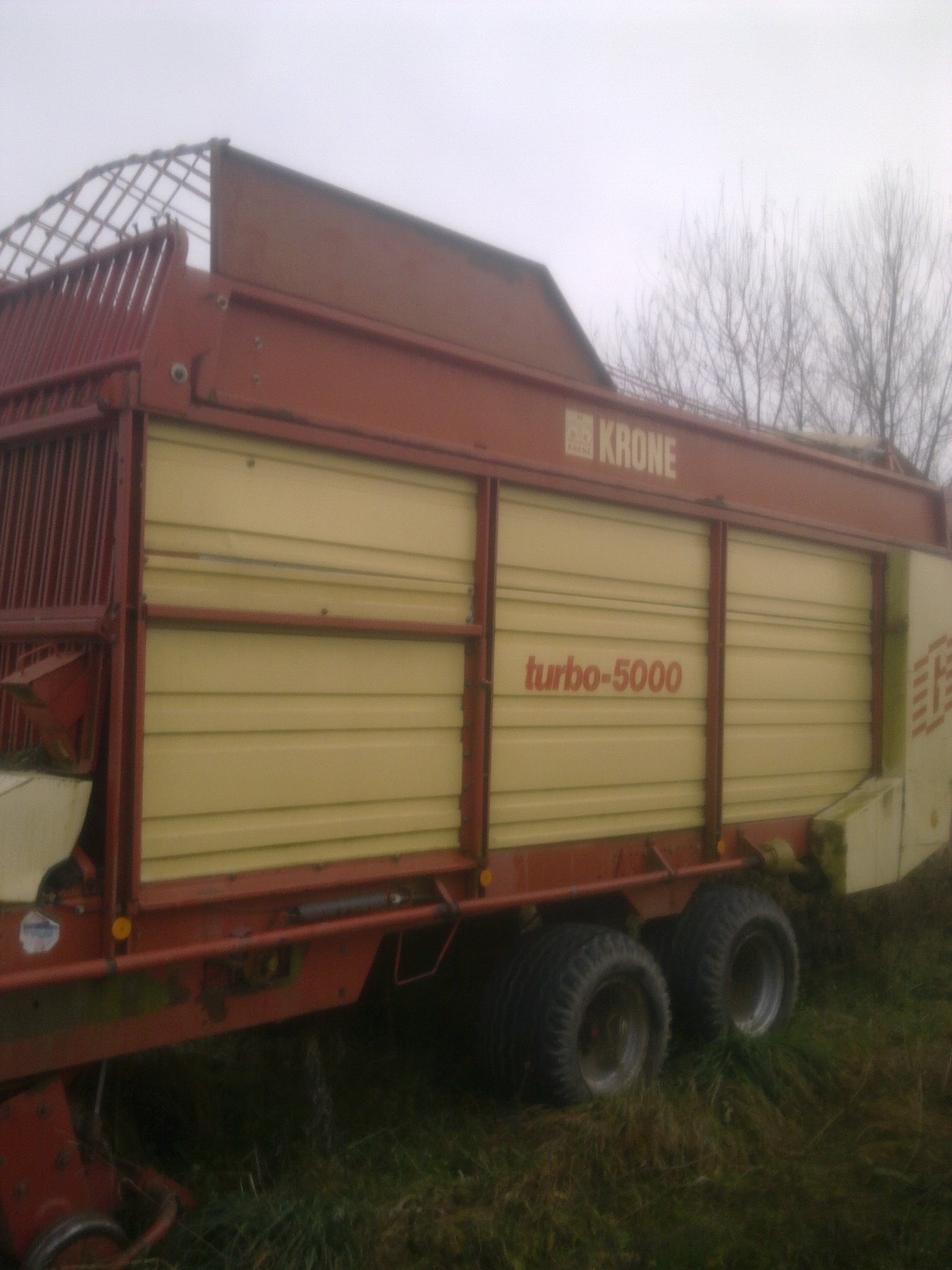 sprzedam przyczepe samozbierajaca krone turbo 5000