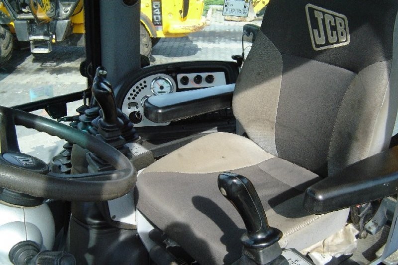 WYPRZEDAŻ MASZYN - JCB 3CX TURBO NA JOYSTIKACH, — zdjęcie 3