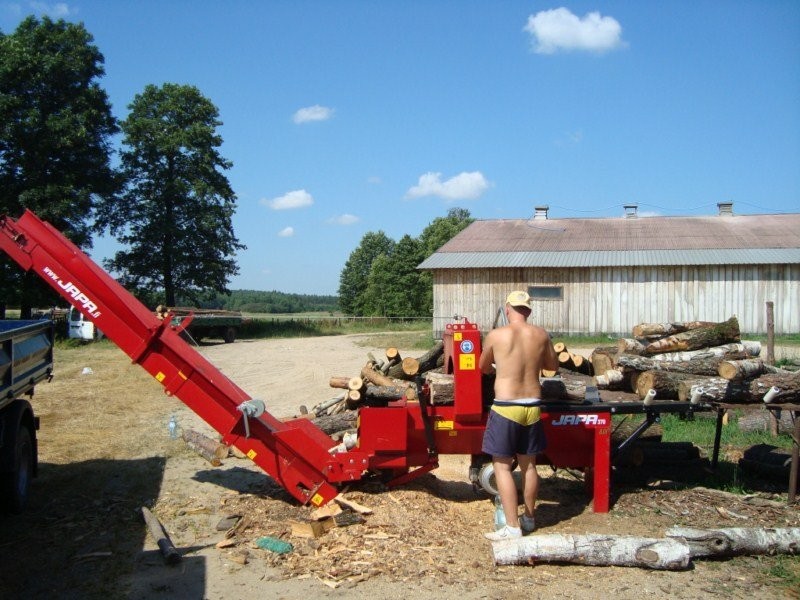 Piło-łuparka JAPA 370 E8T Rok 2008