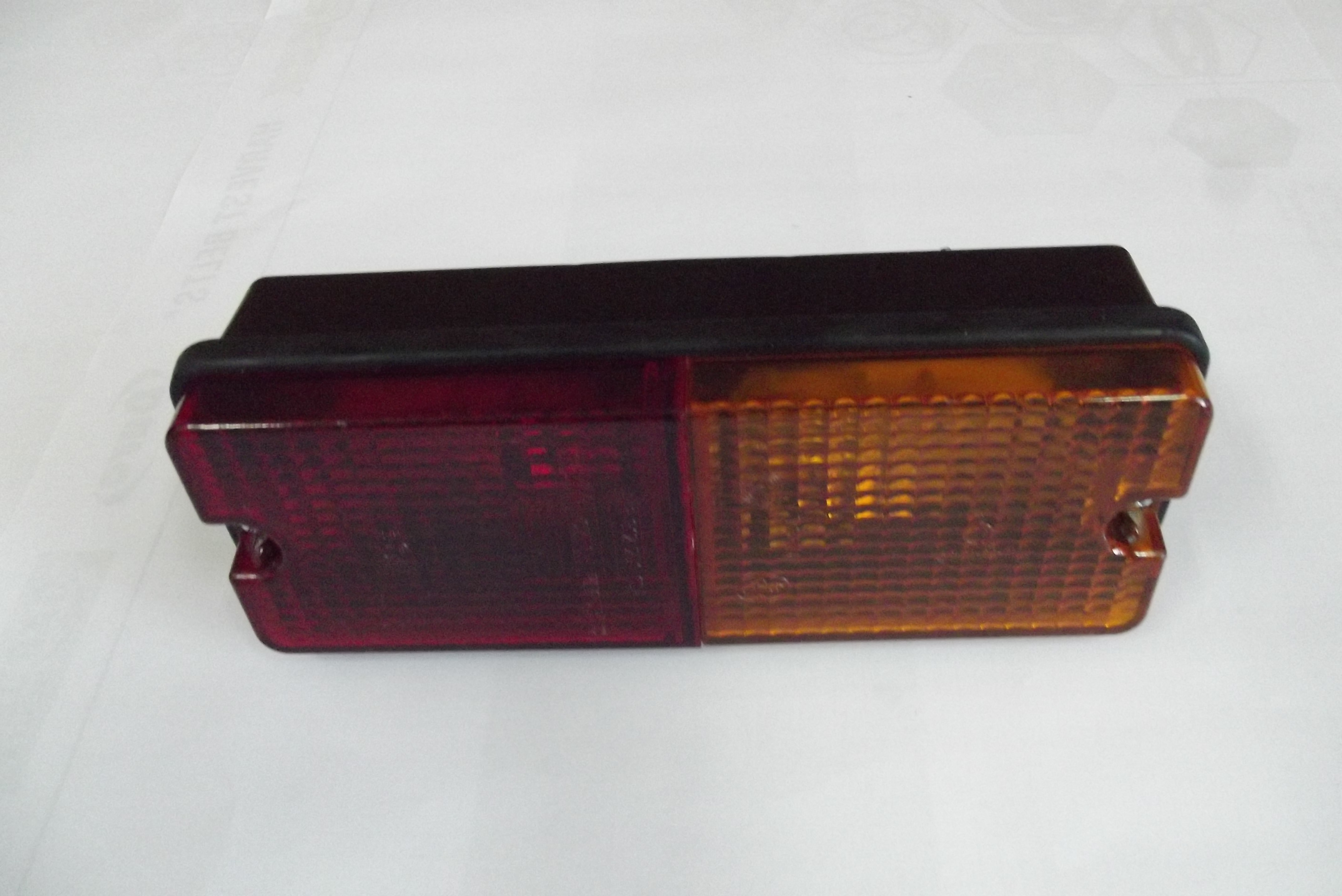Lampa tylna lewa/prawa ZETOR .   — zdjęcie 1